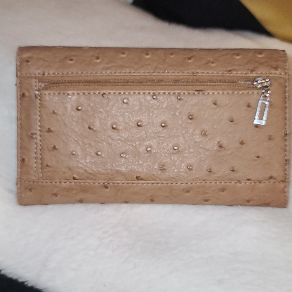 Guess Wallet - Picture 9 of 9